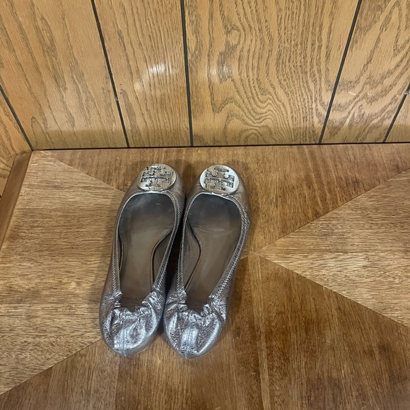 Tory Burch Metallic Ballet Flats - Picture 10 of 16
